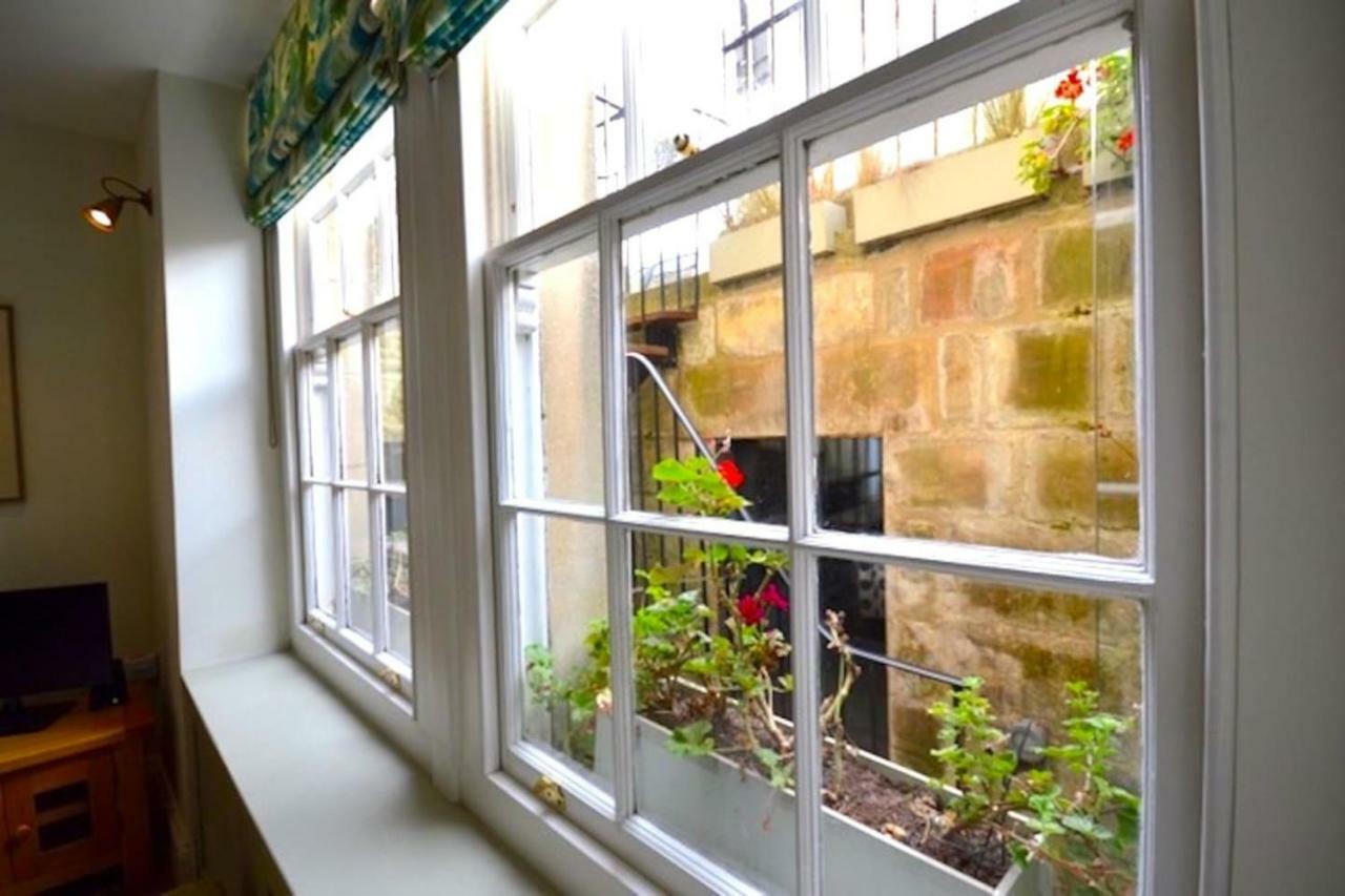 Lauras Townhouse Apartments Garrard'S Retreat バース エクステリア 写真