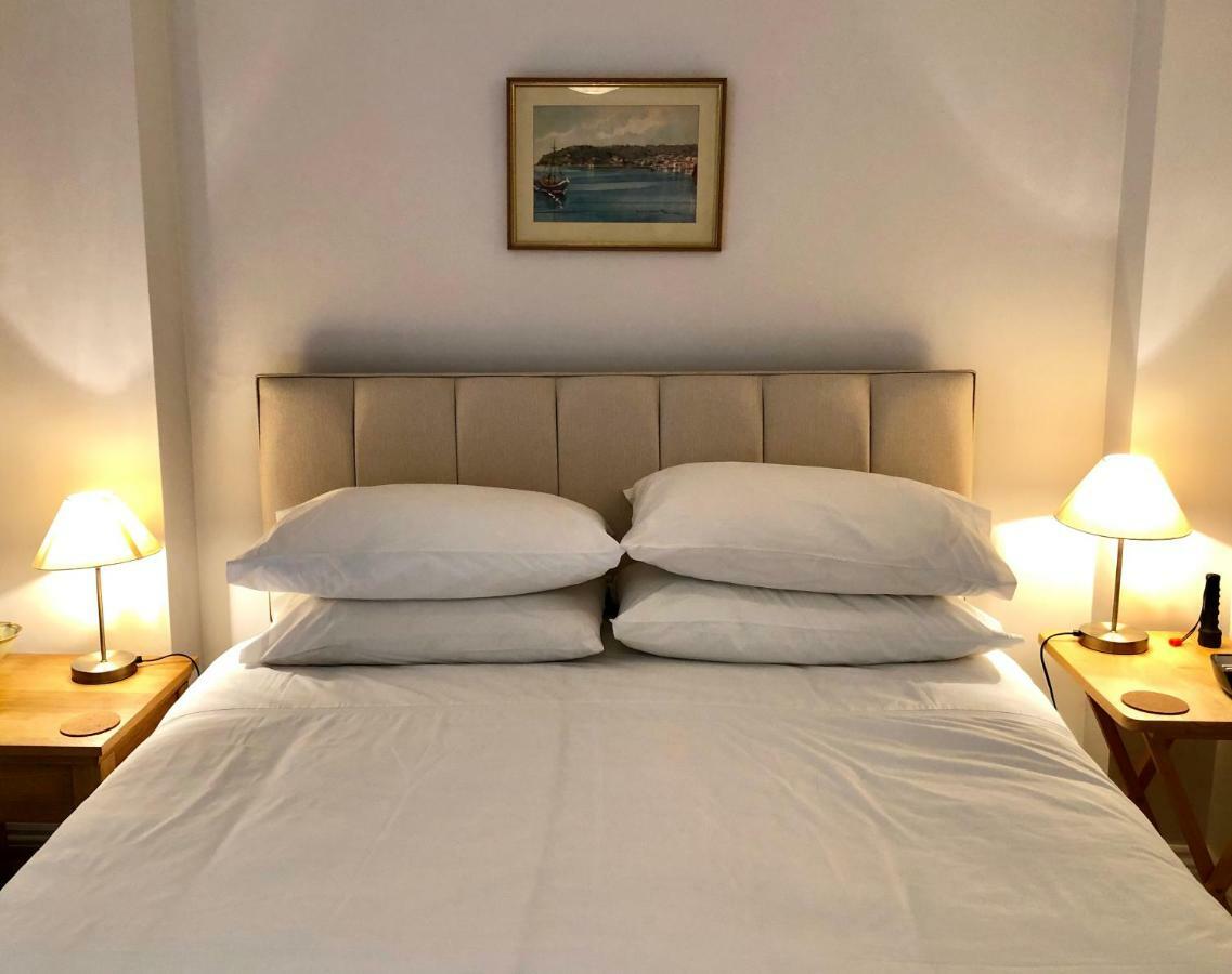 Lauras Townhouse Apartments Garrard'S Retreat バース エクステリア 写真