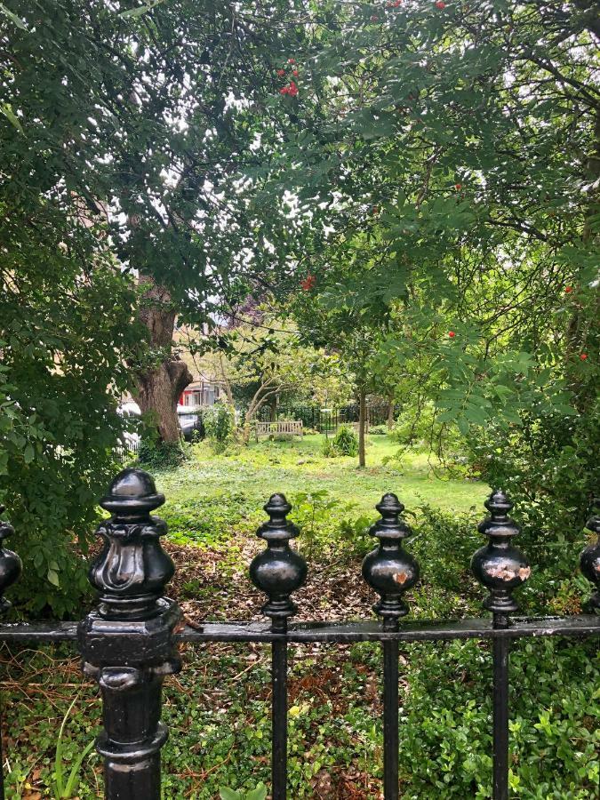 Lauras Townhouse Apartments Garrard'S Retreat バース エクステリア 写真