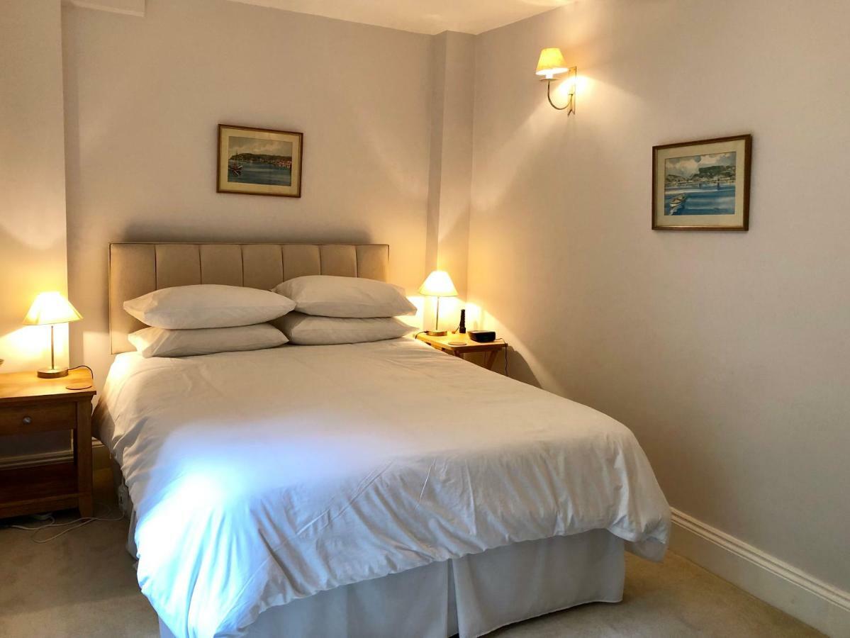 Lauras Townhouse Apartments Garrard'S Retreat バース エクステリア 写真