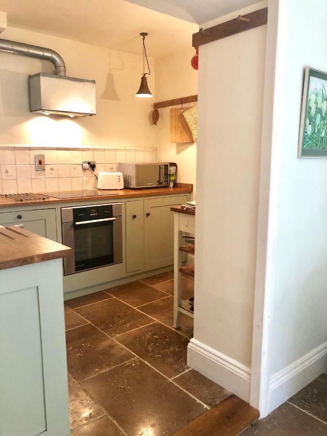 Lauras Townhouse Apartments Garrard'S Retreat バース エクステリア 写真
